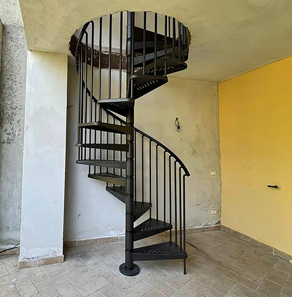 acces etage escalier exterieur zink noir