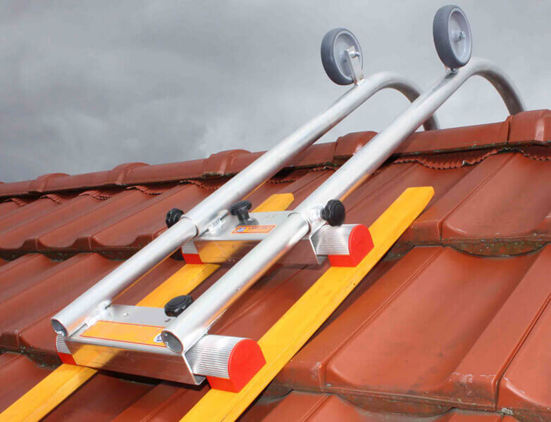 Dachleiter aus Holz mit Aluminiumsprossen ultra komfortabel.