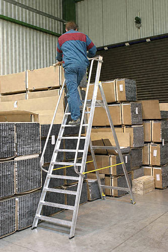 Plattformleiter fahrbar alu 9309