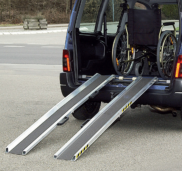 rampe chargement fixe pliante vehicule fauteuil