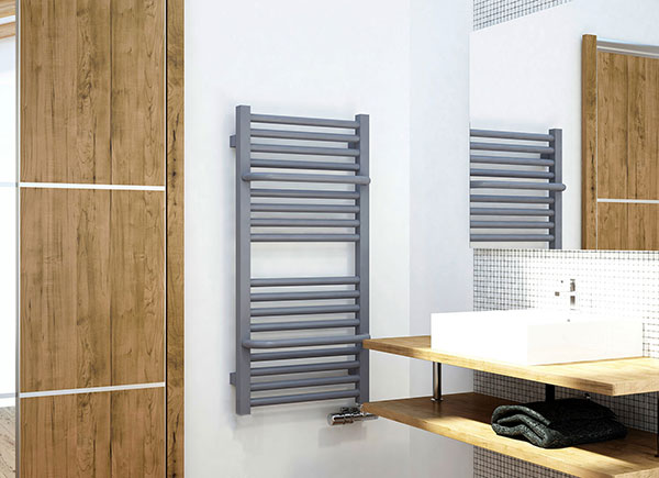 bagno scandinavo radiatore grigio traffico lima
